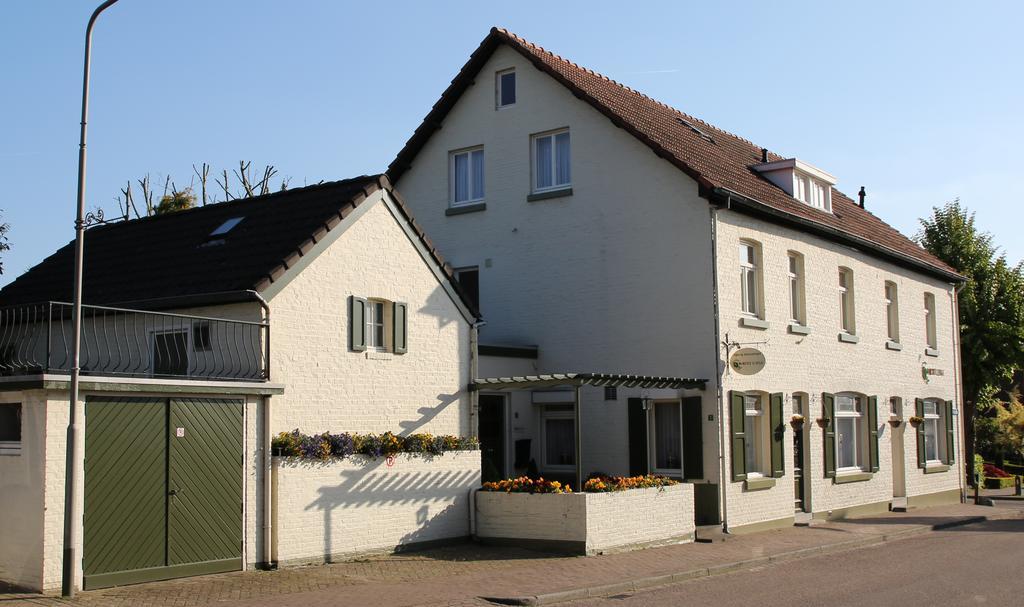 Walnut Lodge Bed & Breakfast Noorbeek Εξωτερικό φωτογραφία